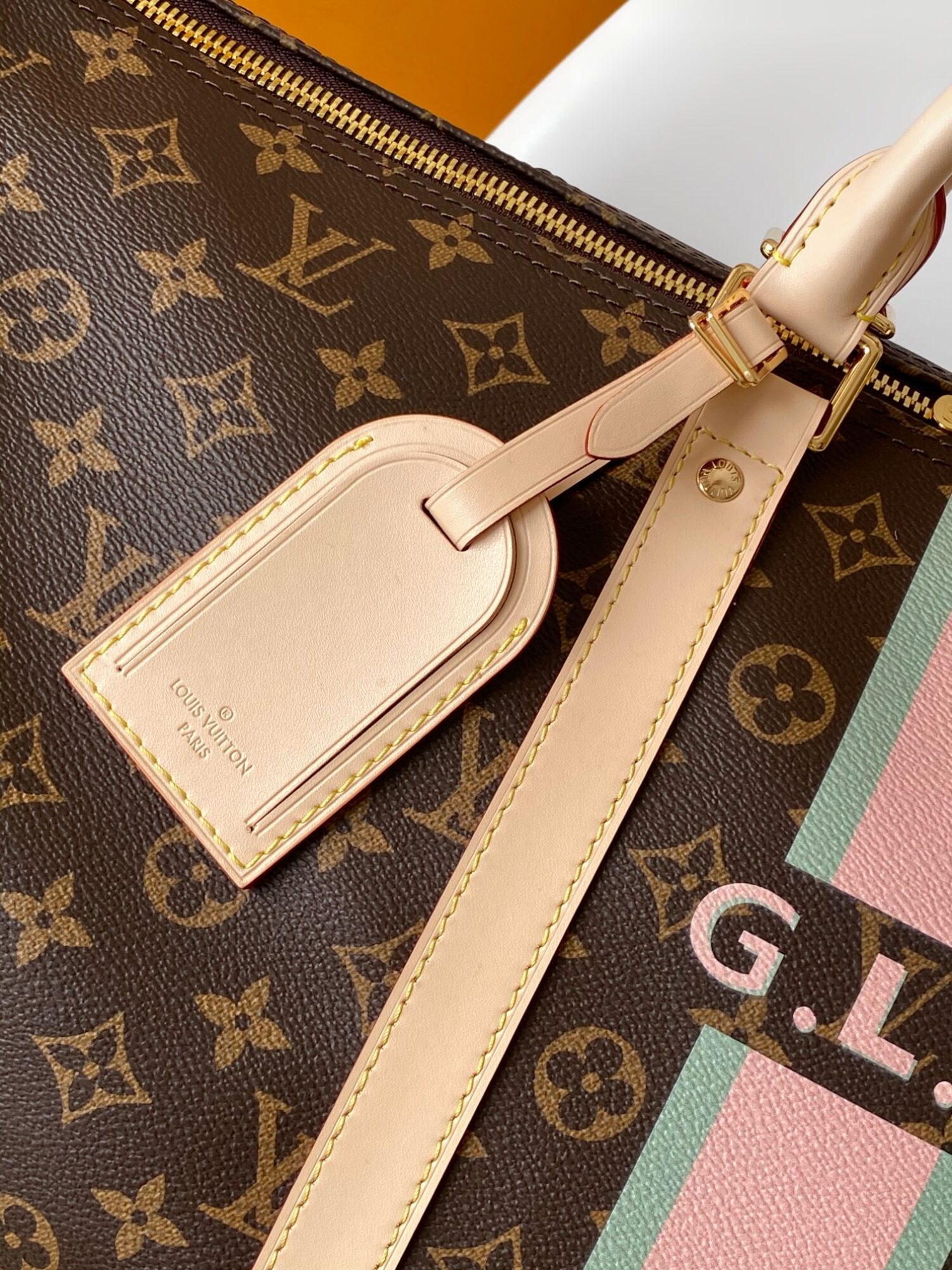 Louis Vuitton The Keepall Bandoulière 55 travel bag cleverly utilizes Monogram canvas to create ample space.