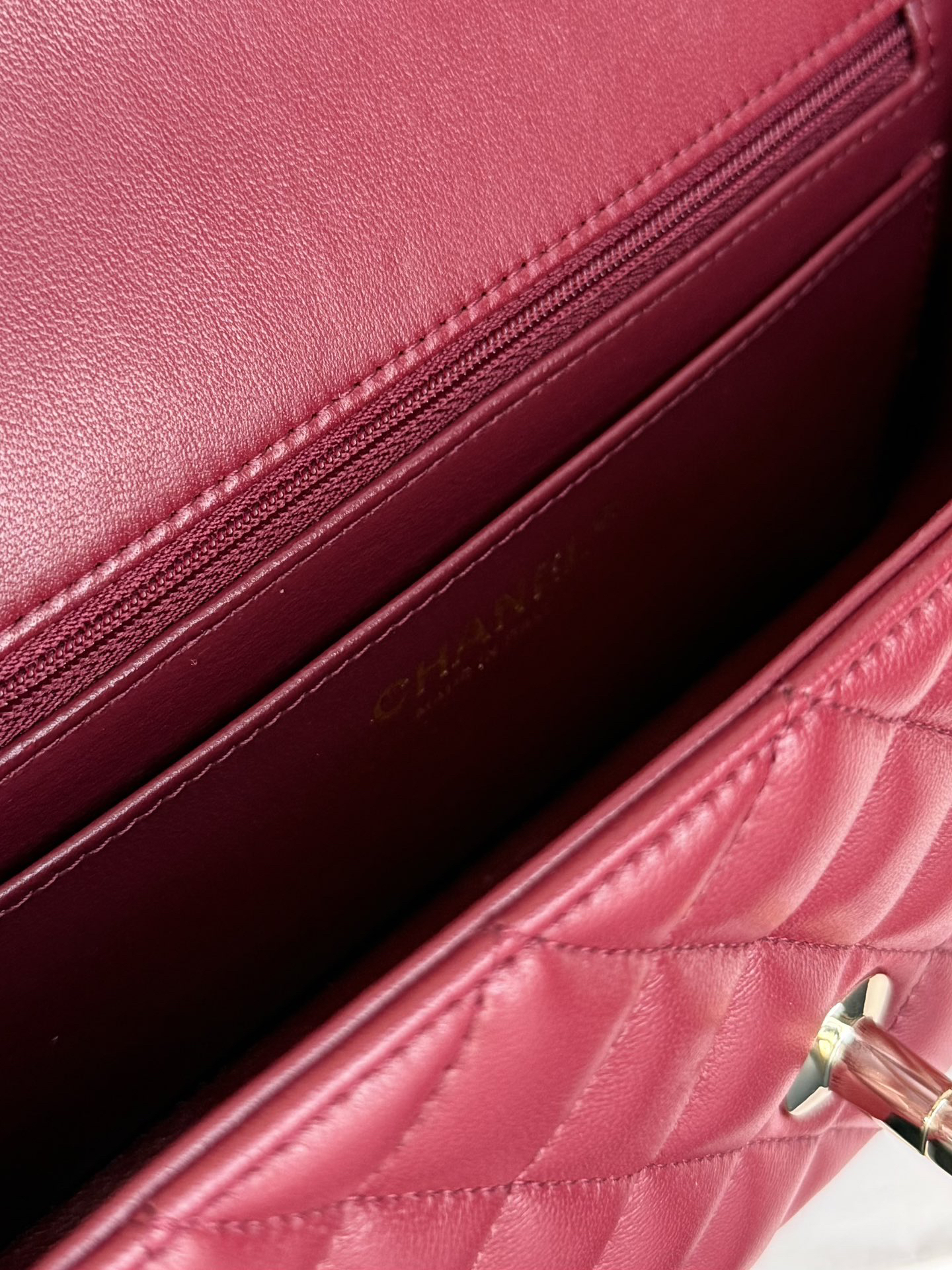 Ohanel mini CF in fuchsia