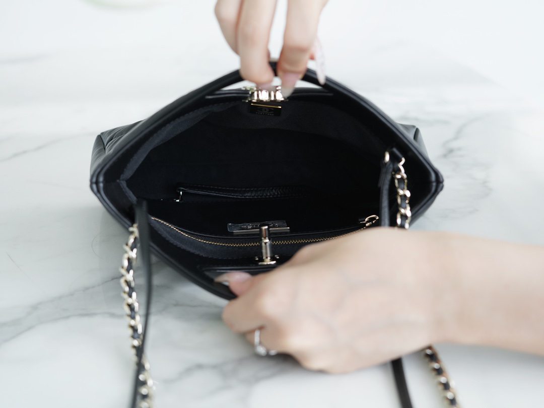 𝐂𝐡𝐚𝐧𝐞𝐥 𝟐𝟑𝐀 High-end handmade 31bag mini Black ➿