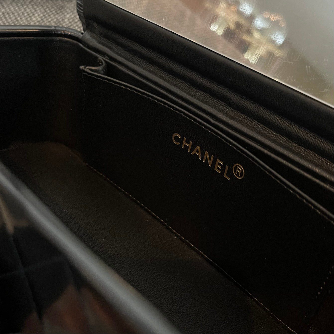 CHANEL VINTAGE Pearlescent Handbag