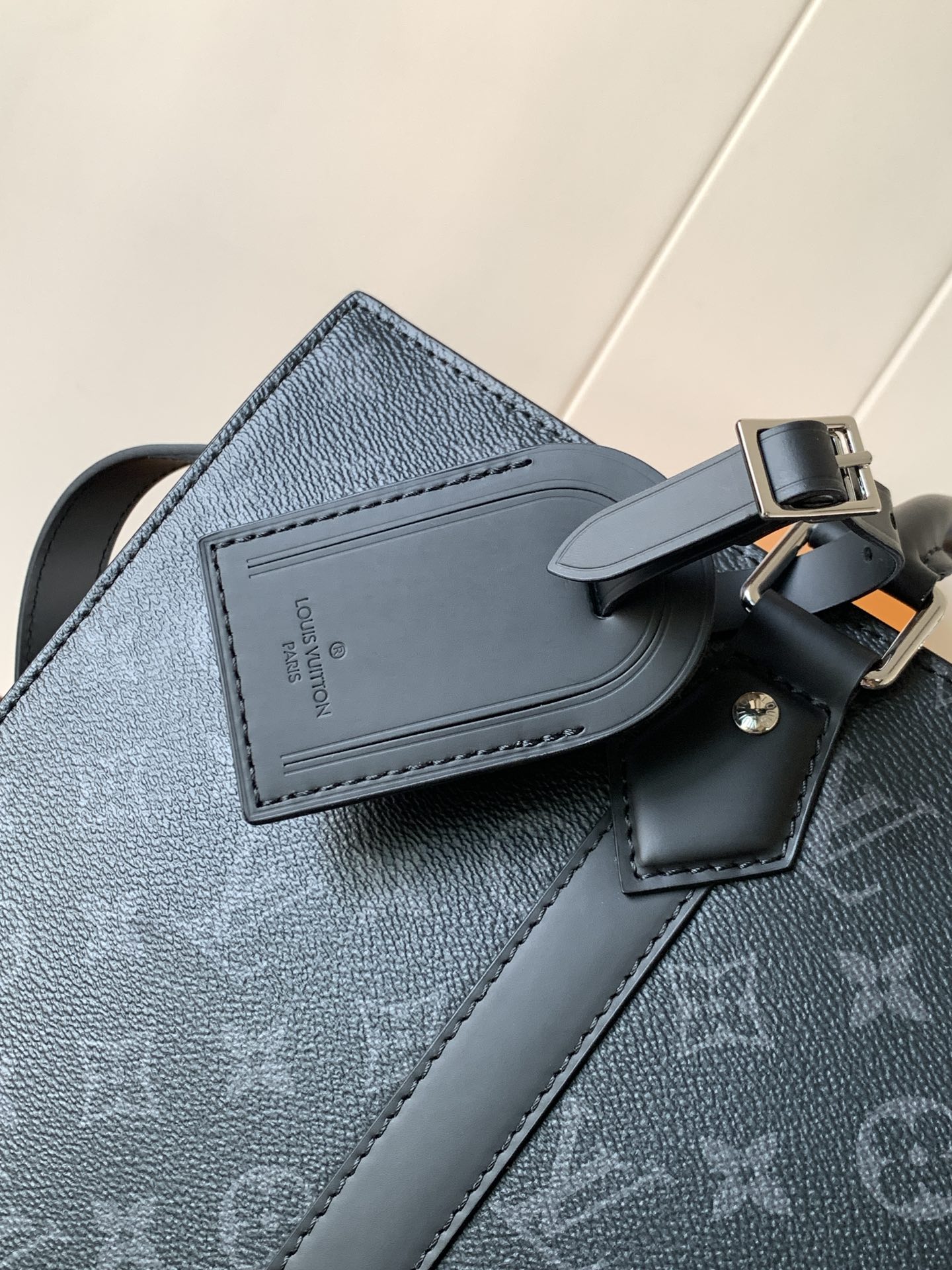 Louis Vuitton The M11742 black floral briefcase with zipper and 163C microcode chip is a Sac Plat 24H handbag with the elegant style of Monogram Eclipse coated canvas.