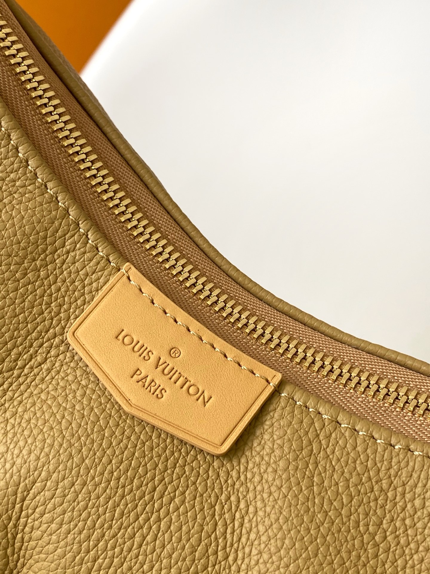 Louis Vuitton M12697 Full Khaki Leather Bag, Top-Tier Original, Dimensions Modified, Monogram Canvas, Classic Canvas with Wide Shoulder Strap