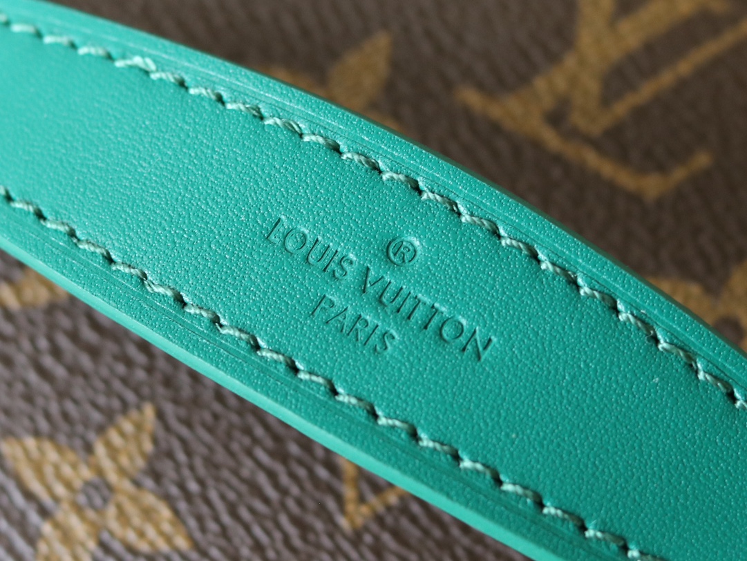 Louis Vuitton M12667 Green This Nice BB cosmetic bag is made from Monogram Macassar canvas.