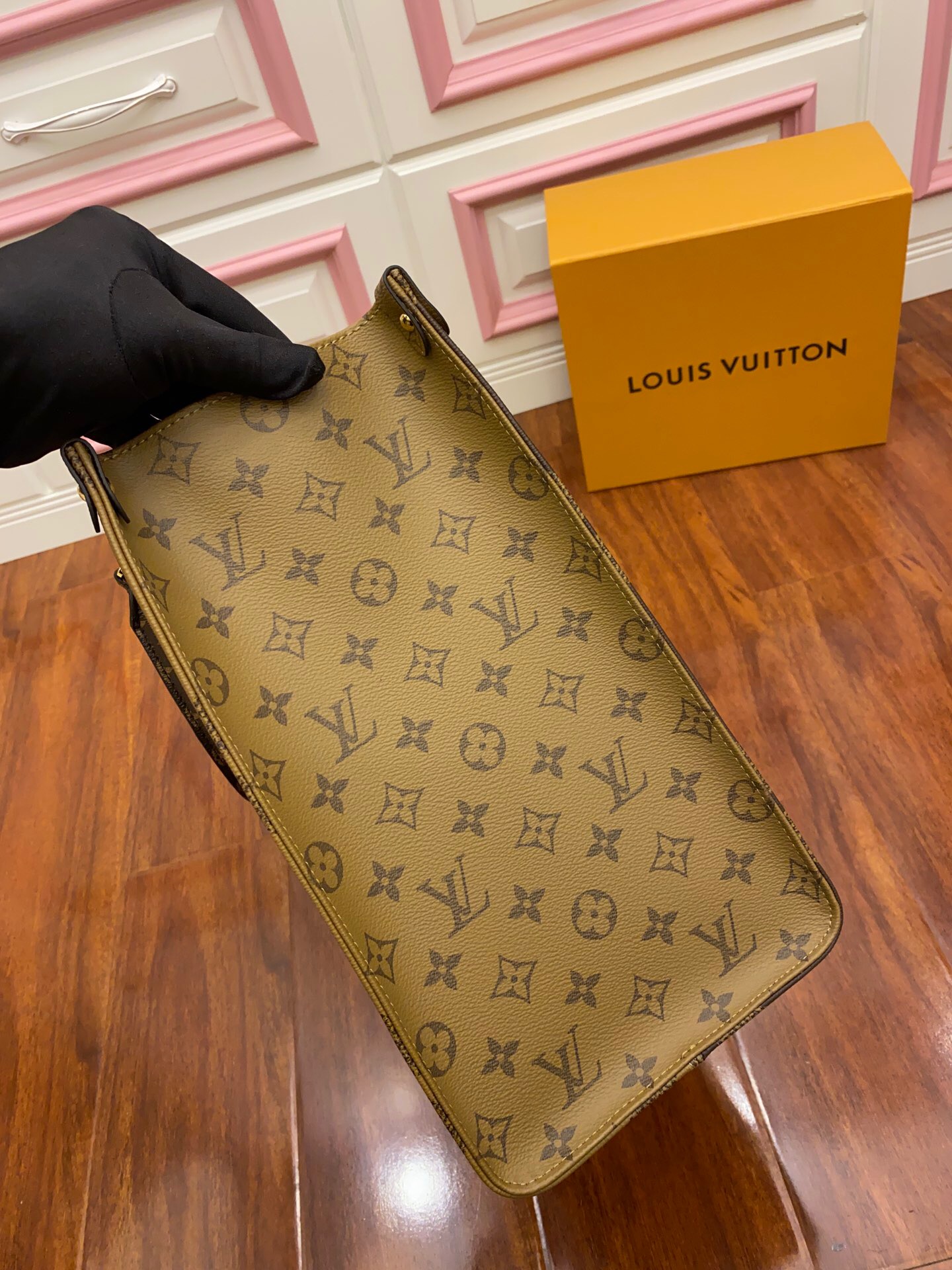 Louis Vuitton M45320 (volume model) uses imported original fabric.