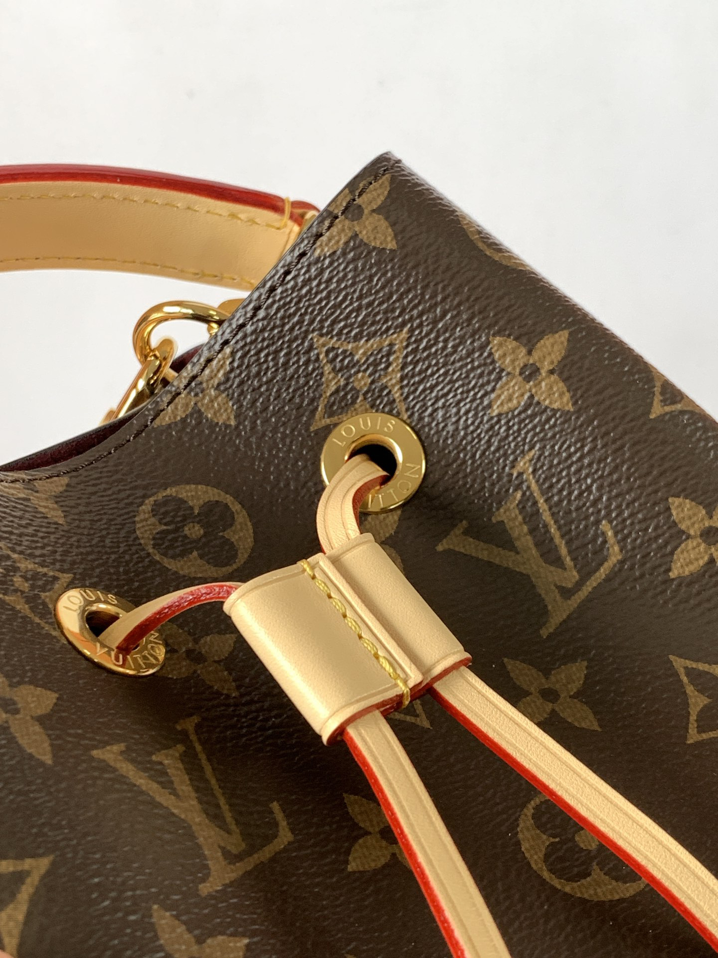 Louis Vuitton NÉONOÉ BB handbag
