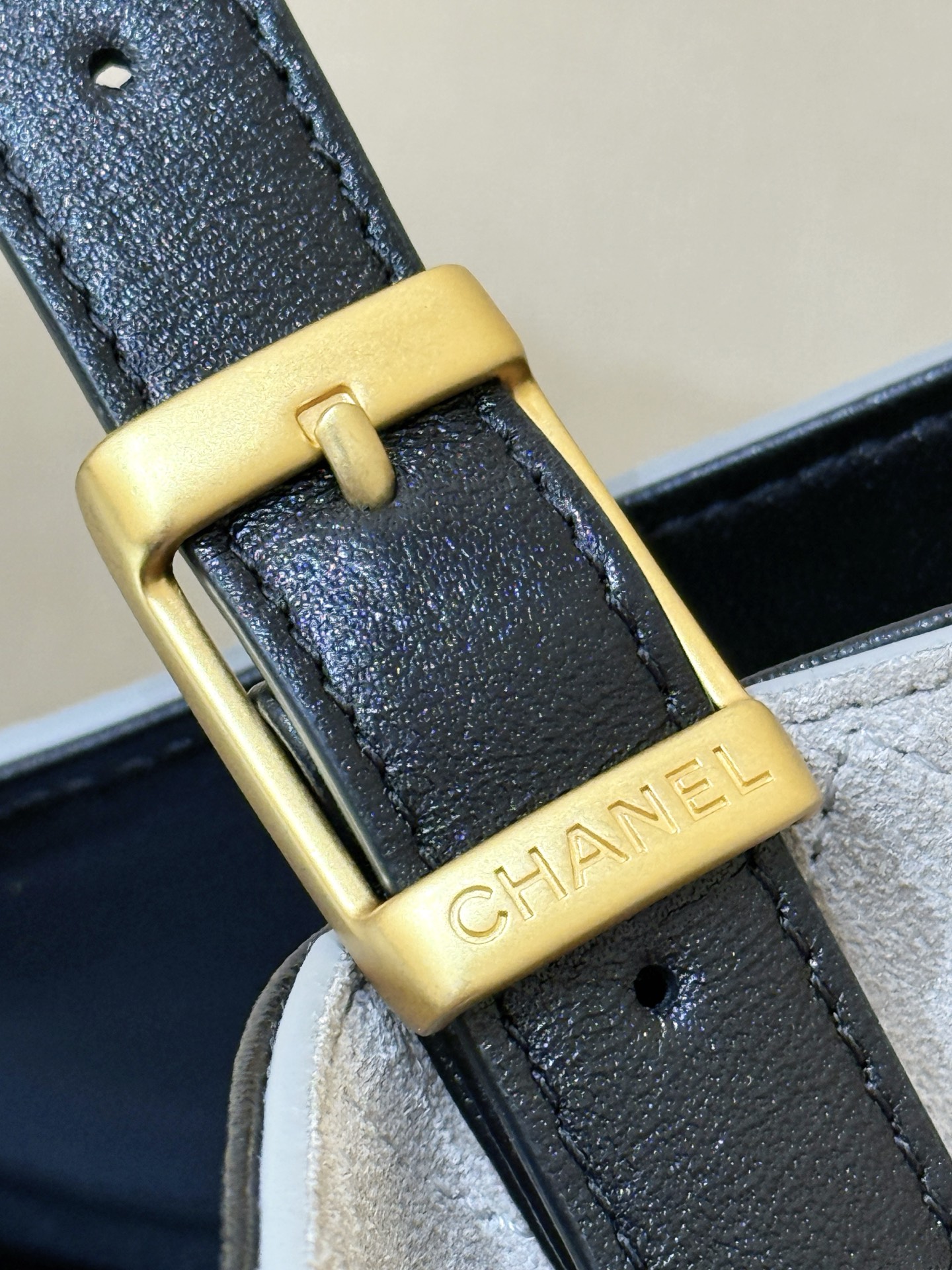 Chane1 25A Suede Color Block Hobo👜