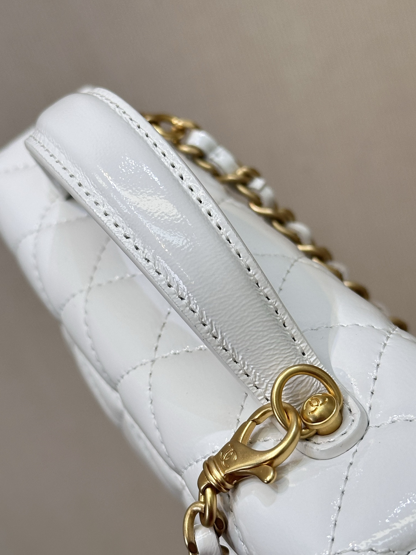 Chanel's classic lunchbox bag, version 2.0!