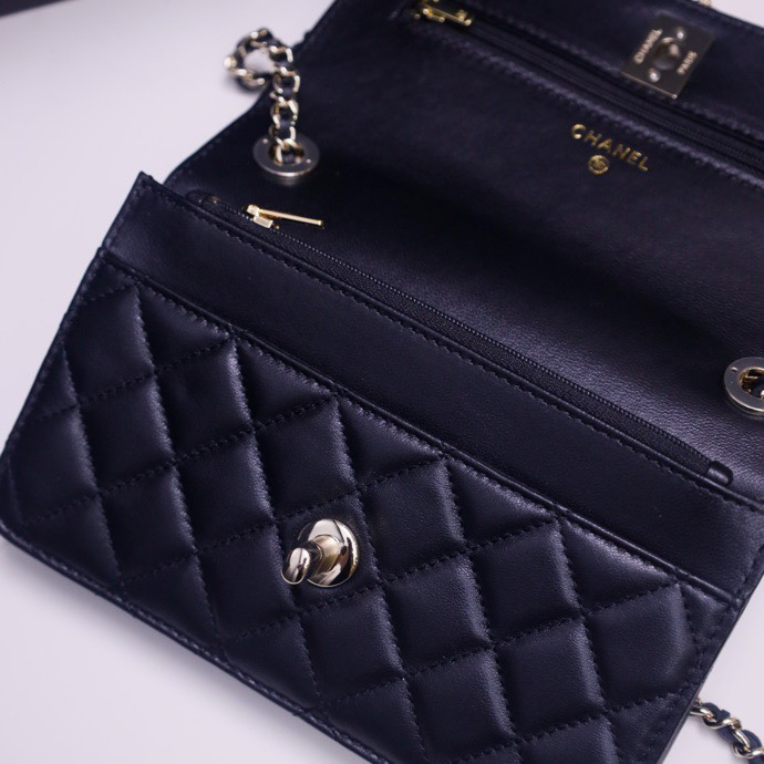 Chanel 25s handle with diamond embellishment