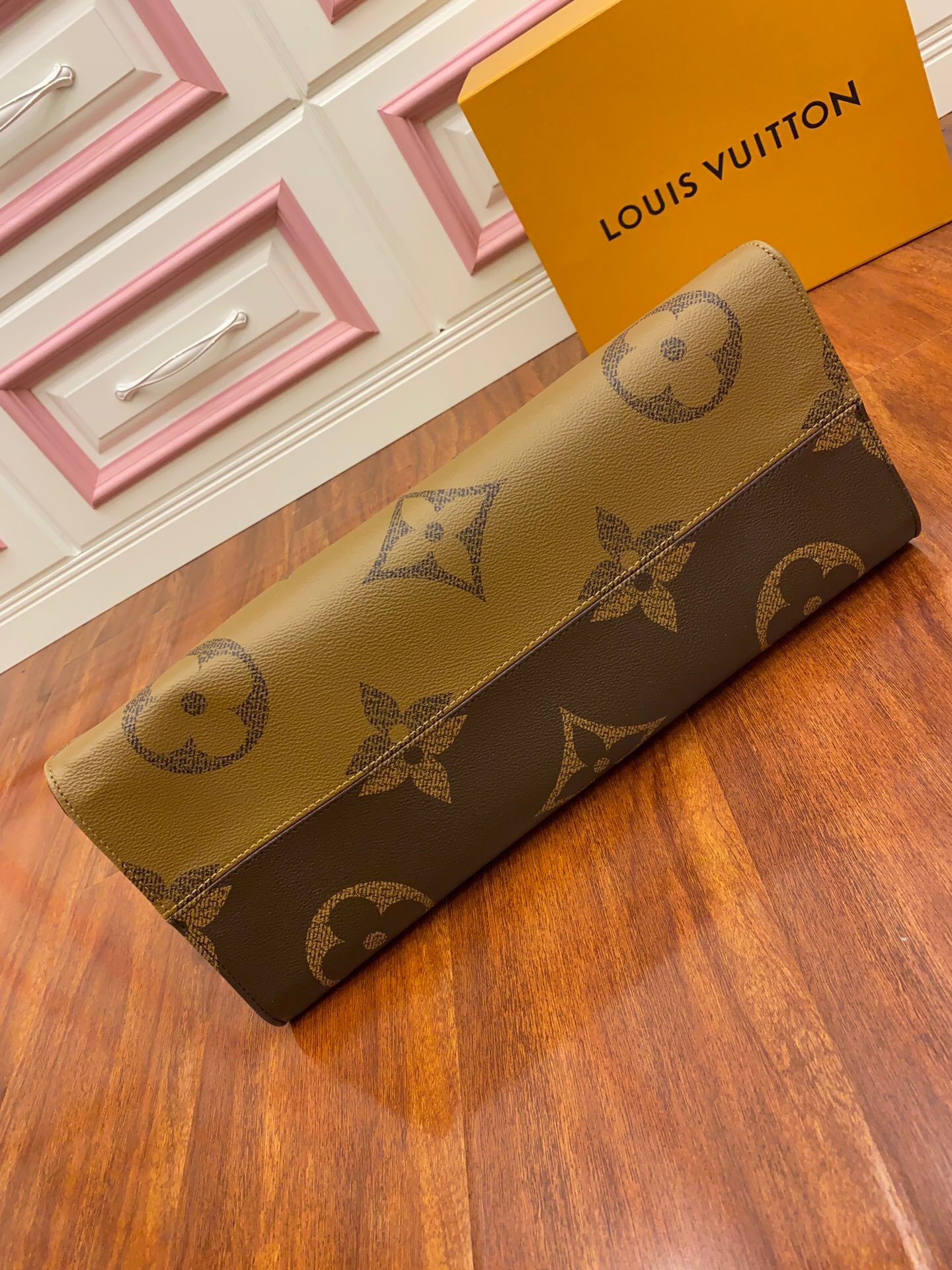 Louis Vuitton M45320 (volume model) uses imported original fabric.