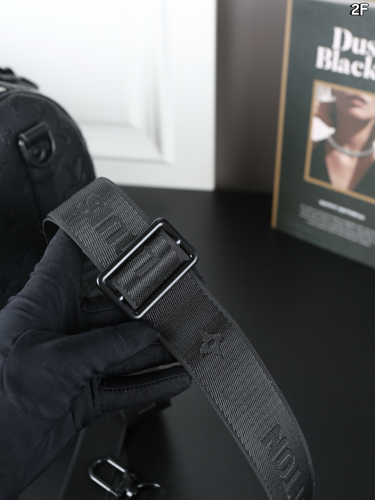 Louis Vuitton keepallBandoulière 35 Lychee Pattern Embossed Pillow Bag Shoulder Bag/Crossbody Bag/Handbag