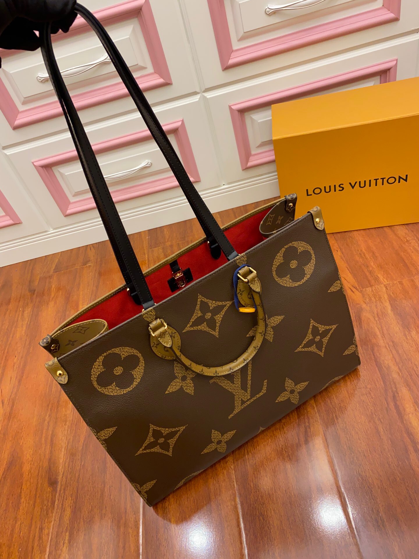 Louis Vuitton M45320 (volume model) uses imported original fabric.