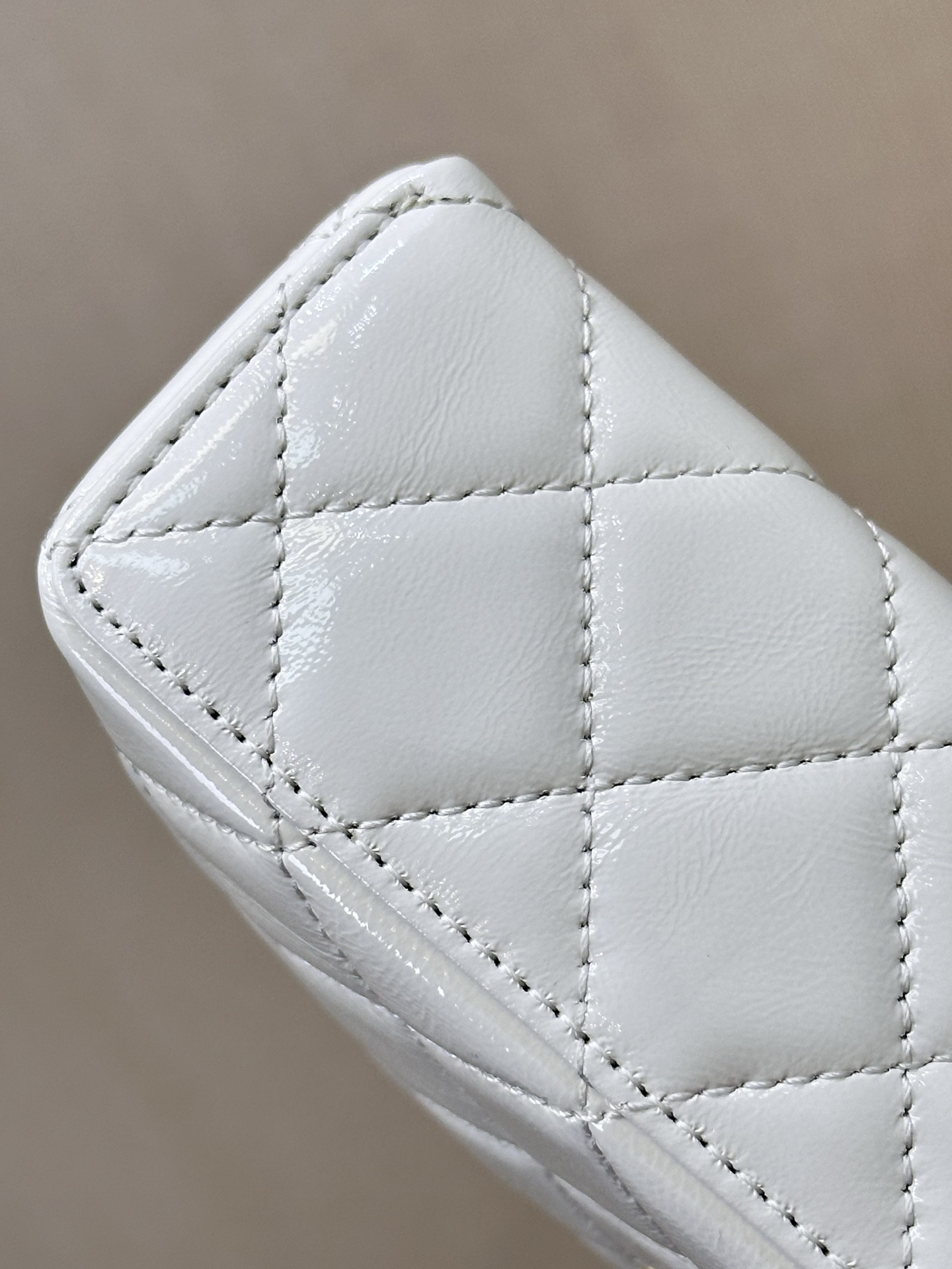 Chanel's classic lunchbox bag, version 2.0!