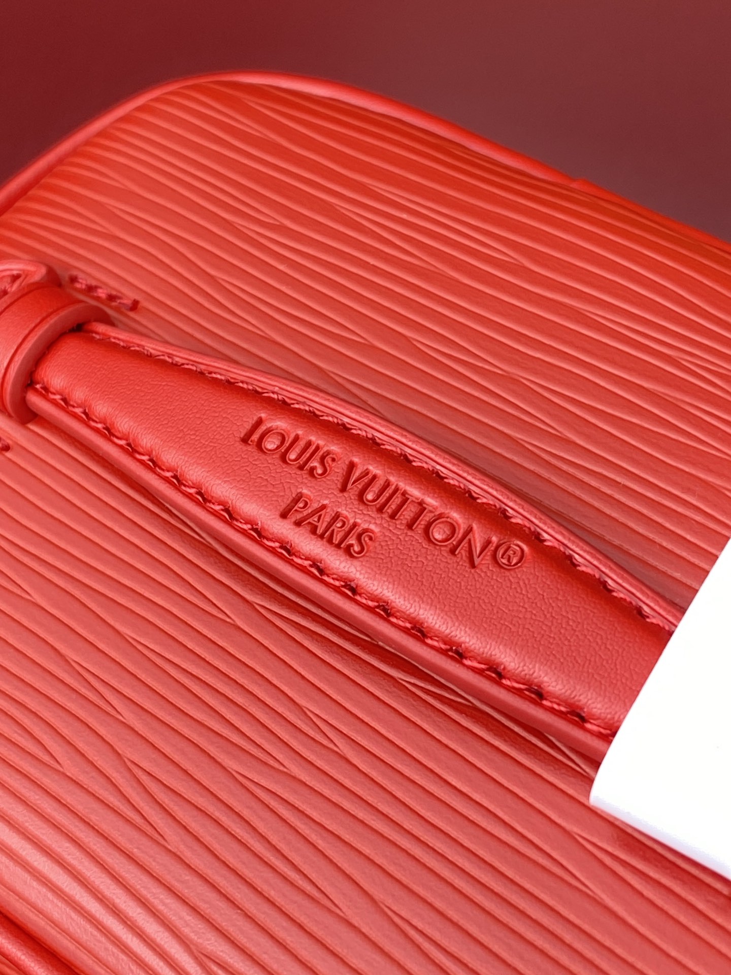 Louis Vuitton M25855 Red Small! New Season NICE NANO Bag with Grain Texture. This Nice Nano bag features a grained finish.