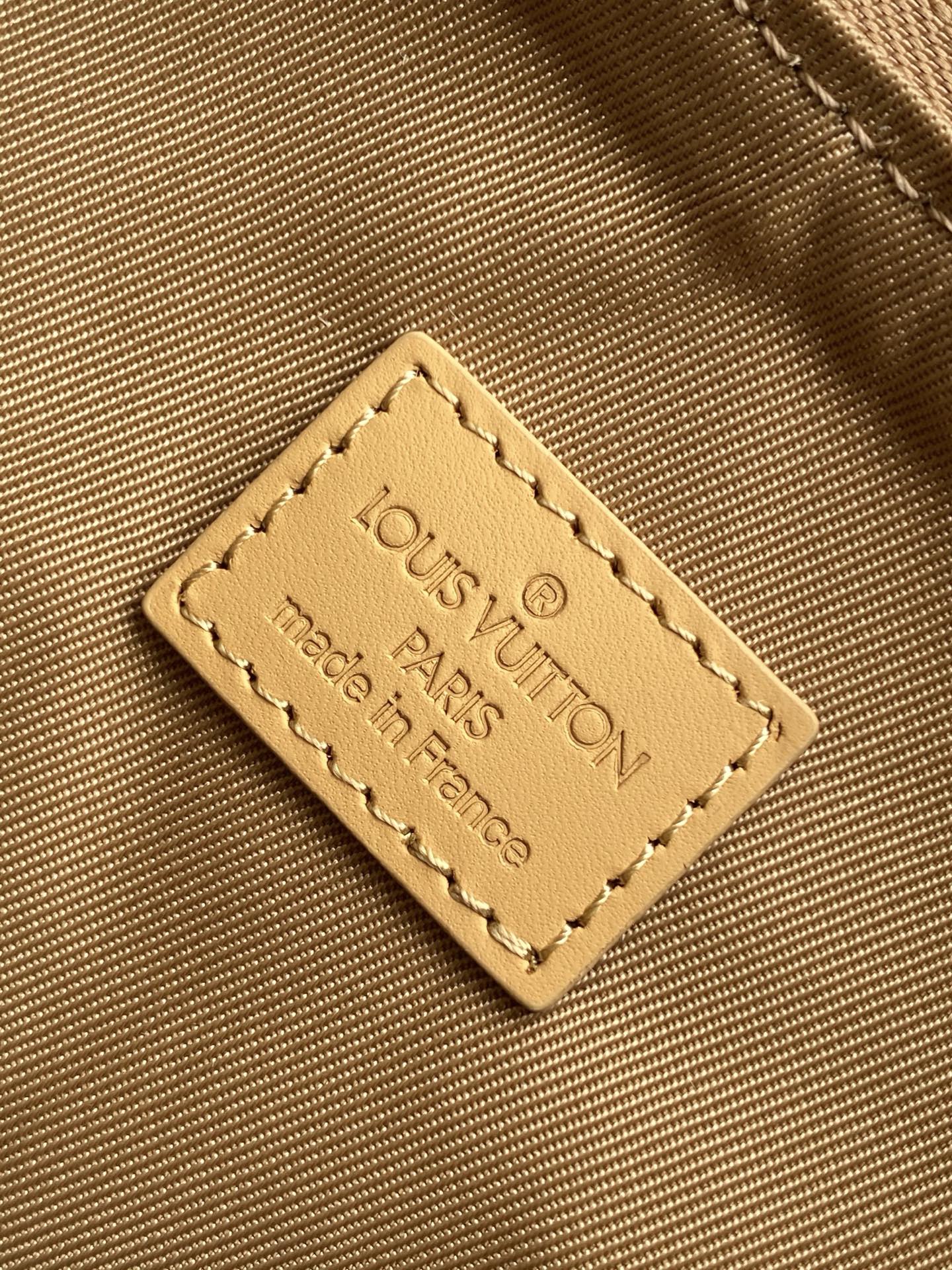 Louis Vuitton M12697 Full Khaki Leather Bag, Top-Tier Original, Dimensions Modified, Monogram Canvas, Classic Canvas with Wide Shoulder Strap