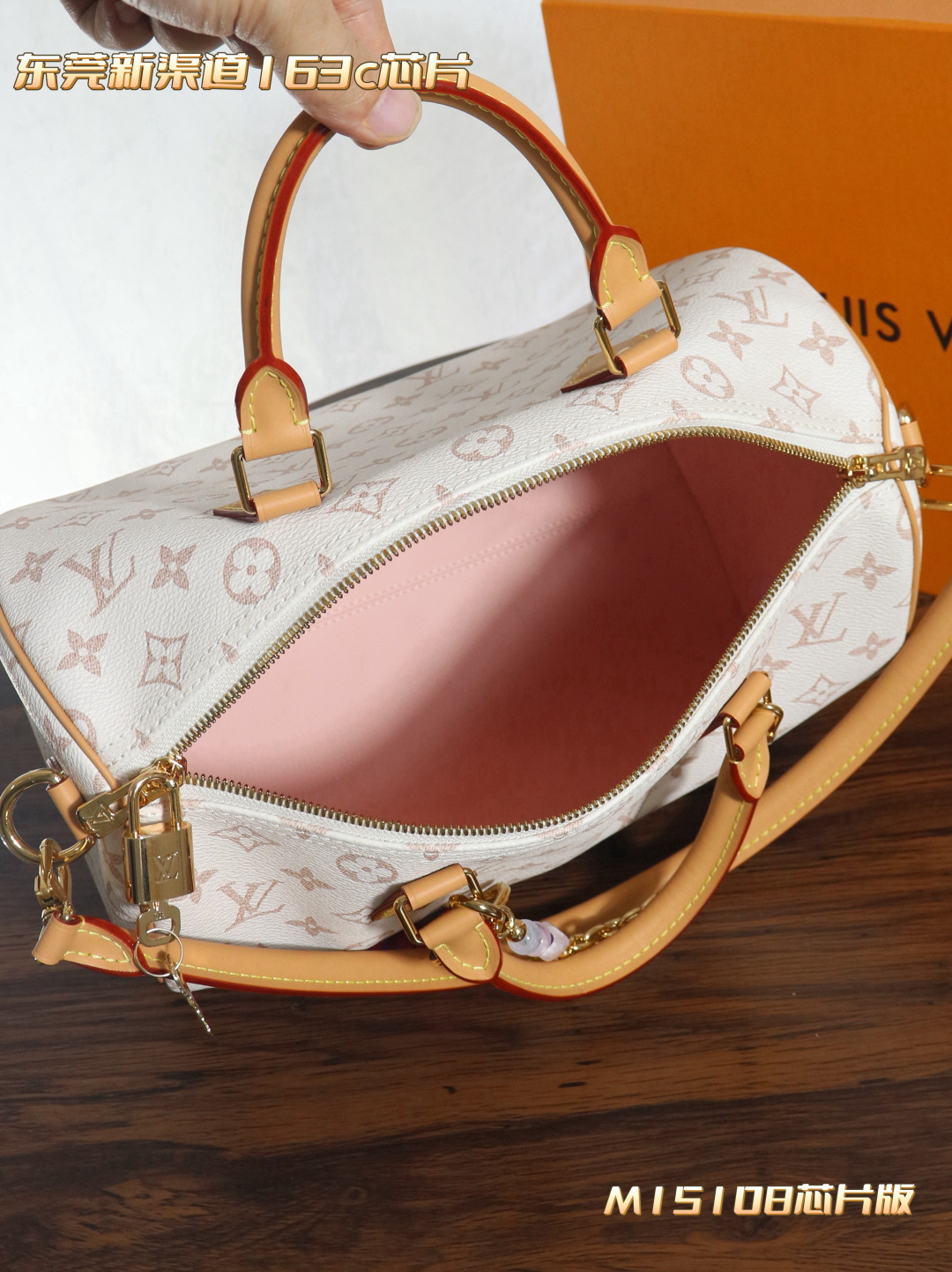 Louis Vuitton SPEEDY SOFT 30 DARK handbag M15108