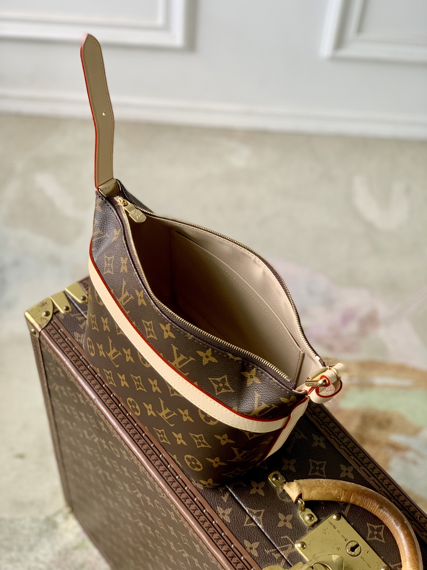 Louis Vuitton The M15350 Cruiser toiletry bag is inspired by the silhouette of the brand's Cruiser 45 travel bag.