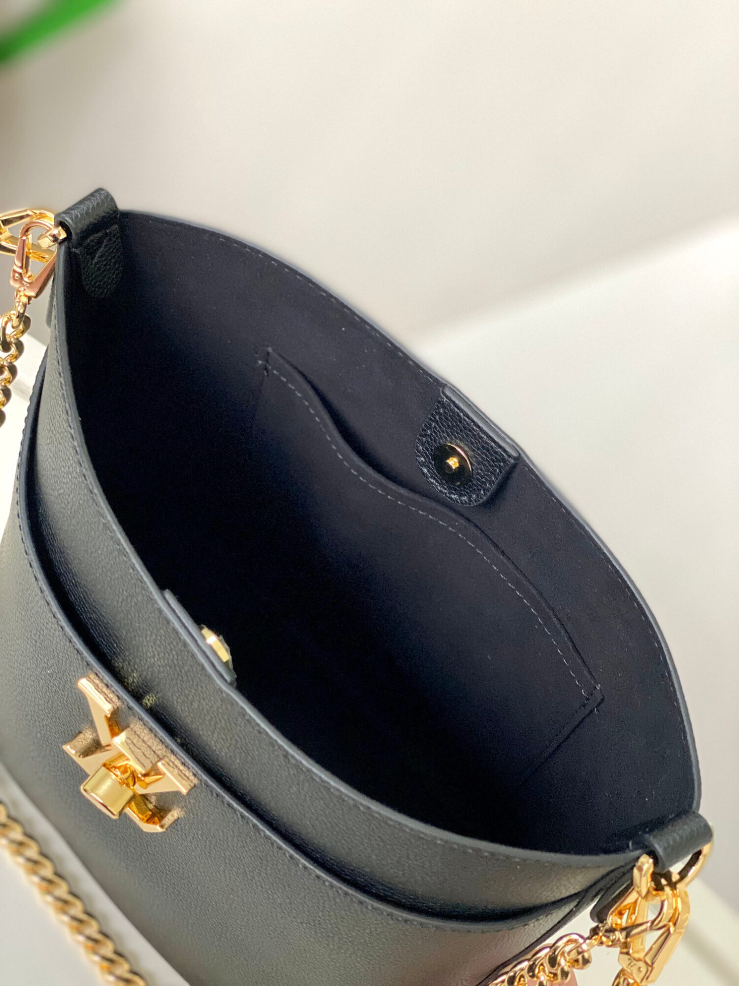Louis Vuitton Lo and Walk full leather bucket bag and chain bag series